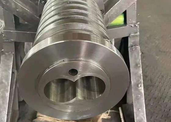 38CrMoAlA Conical Twin Screw Barrel met HV900-1000 Hardheid voor PVC WPC Profile Pipe Extruder