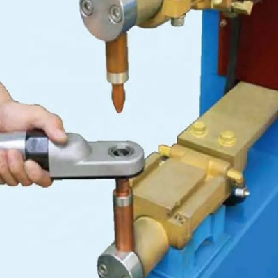De oppoetsende Opmaker van het de Elektrodenuiteinde van het Vleklassen met Snijder en Houders Hand/Handbediende Pneumatisch