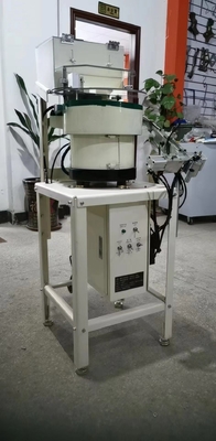Industriële apparatuur Automatische moervoedermachine Vibratorische schaalvoeder in spot lassen