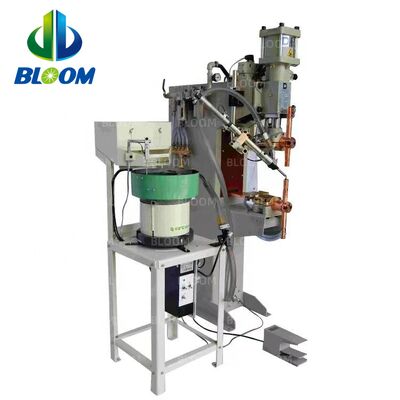 Automatische moertransportweerstandspuntlasmachine met een nominaal vermogen van 100KVA en driefasige voeding